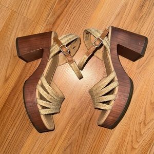 SODA Jute Clog heeled Sandals Size 7